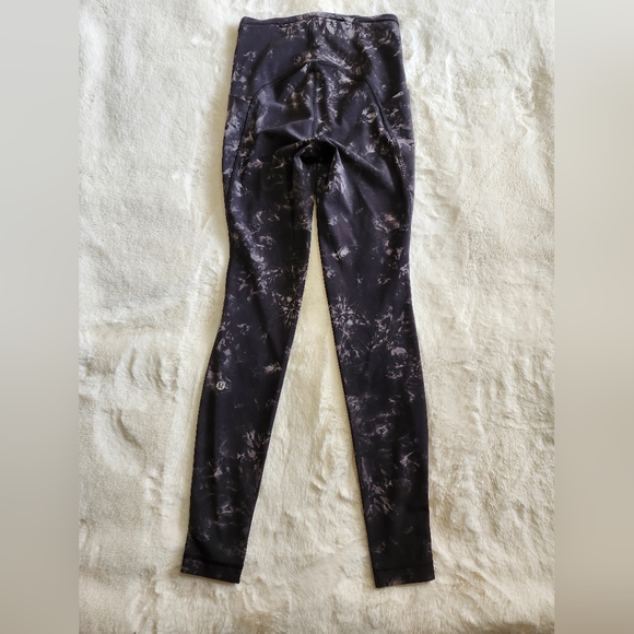 Lululemon Swift Speed High-rise Tights 28". Size 2 - Picture 14 of 16